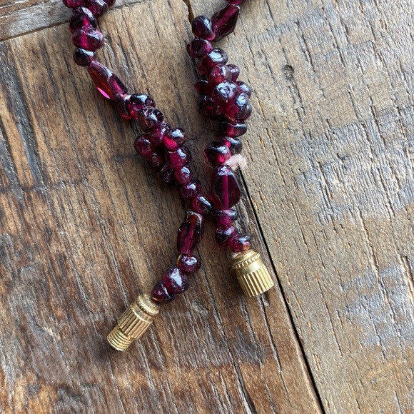 Purplish-Red Beaded Necklace - Picture 6 of 6